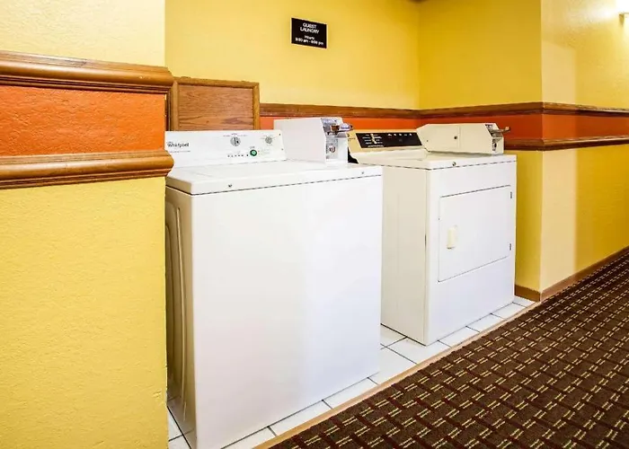 Super 8 By Wyndham Crawfordsville