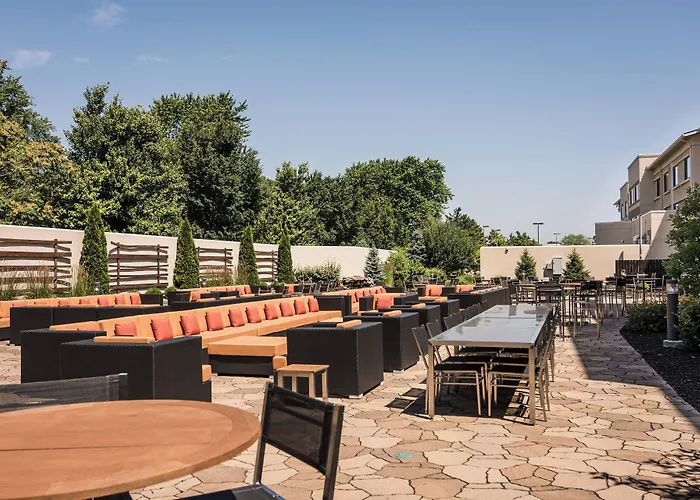 Courtyard By Marriott Lafayette